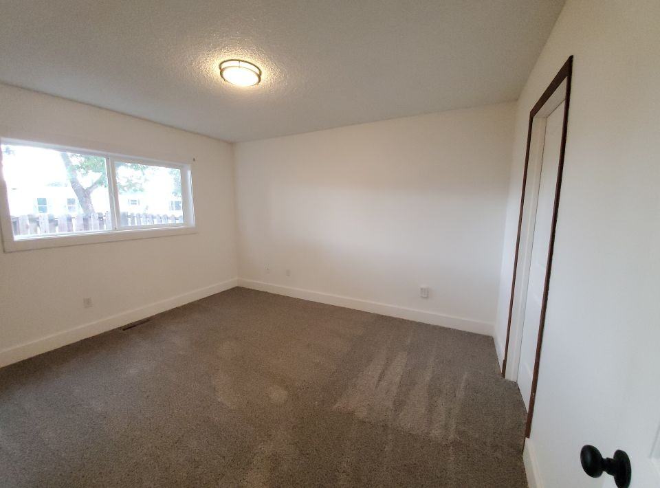 4640 Murphy Ave - Photo 6 of 7