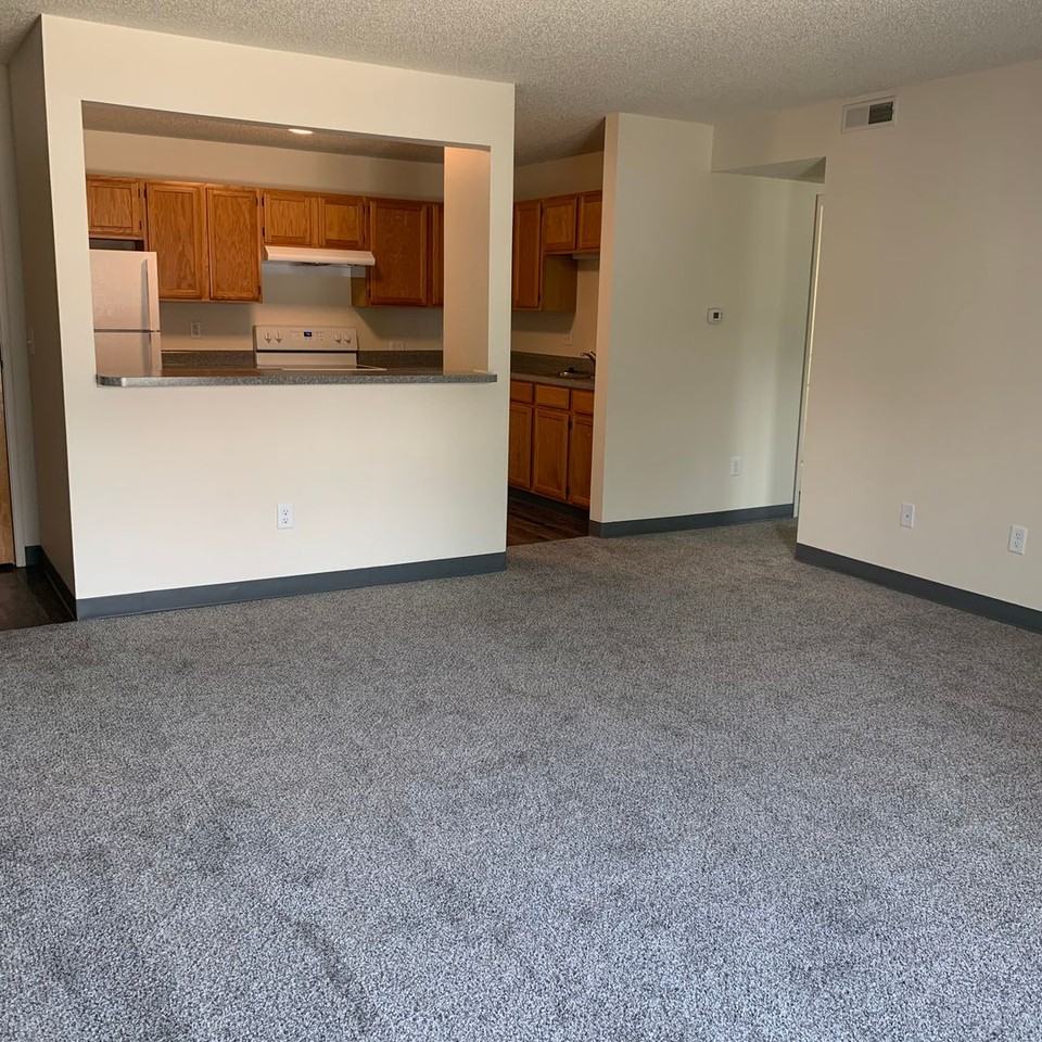 Drake Court Apartments - Photo 2 of 21
