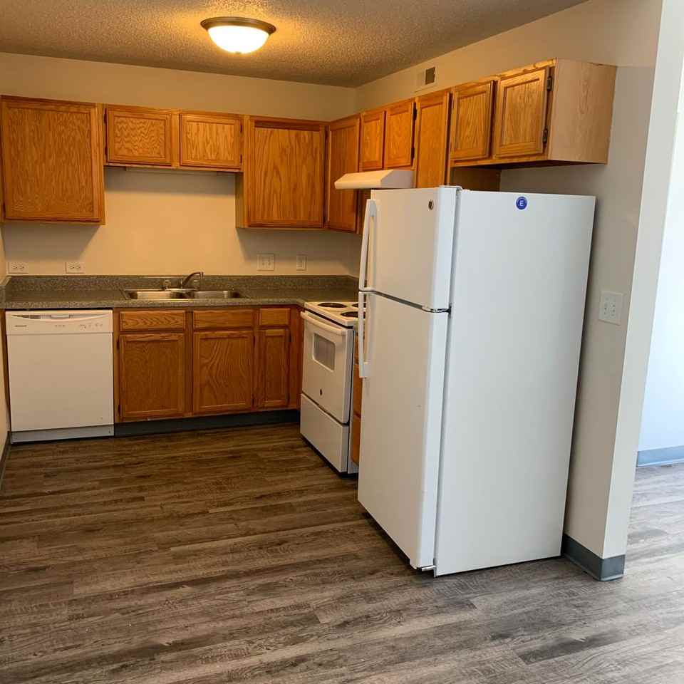 Drake Terrace Apartments - Photo 2 of 22