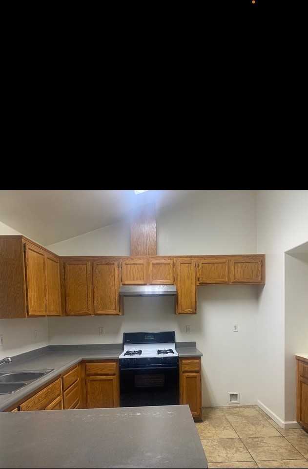 4902 Byland Abbey St - Photo 2 of 18