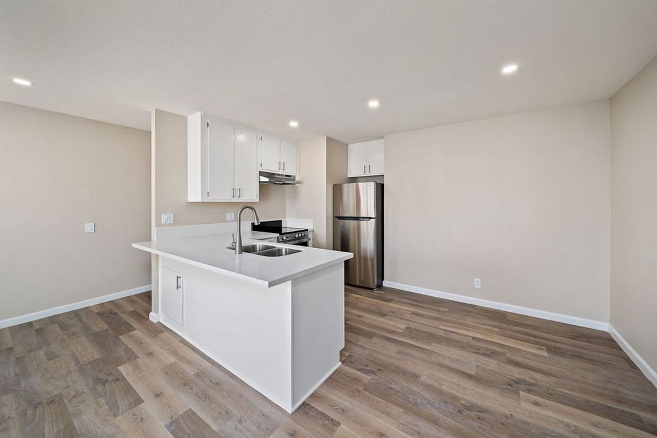 241 Ocean View - Photo 4 of 14