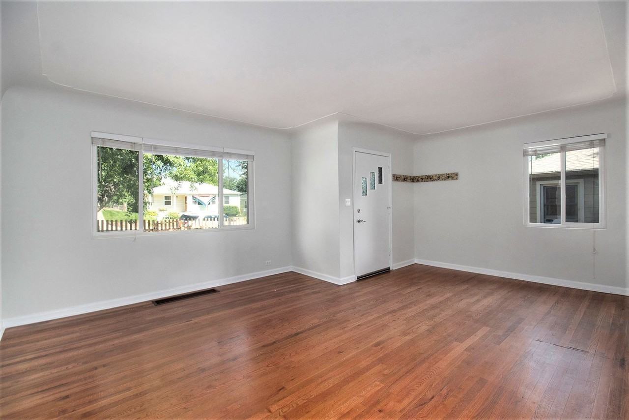 3111 S Emerson St - Photo 2 of 20