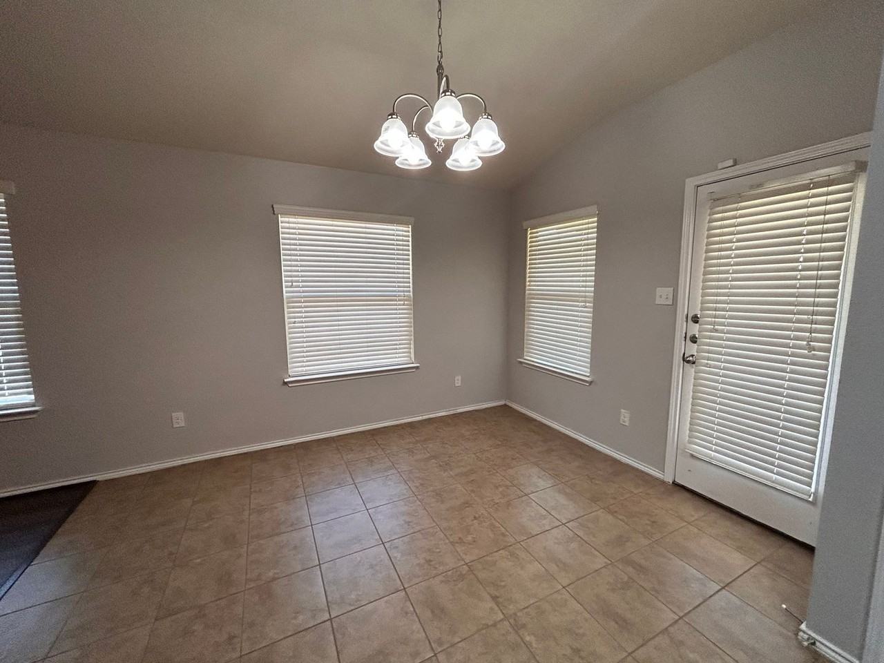5308 Katy Creek Ln - Photo 4 of 10