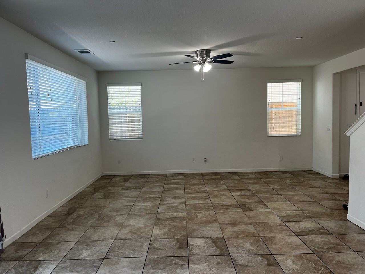 1614 Lion St - Photo 4 of 27