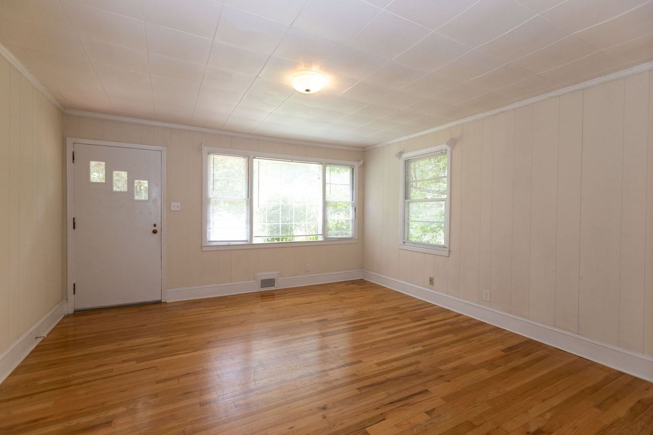 120 Park Ave - Photo 4 of 11