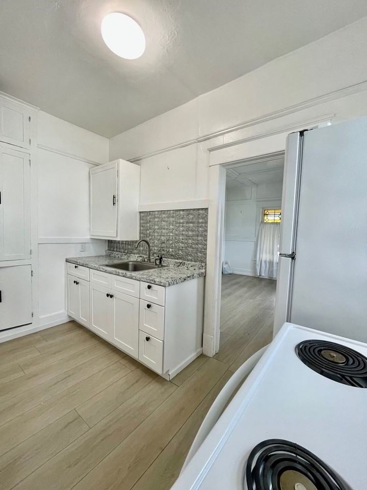 518 G Street Apartments! - Photo 7 of 19