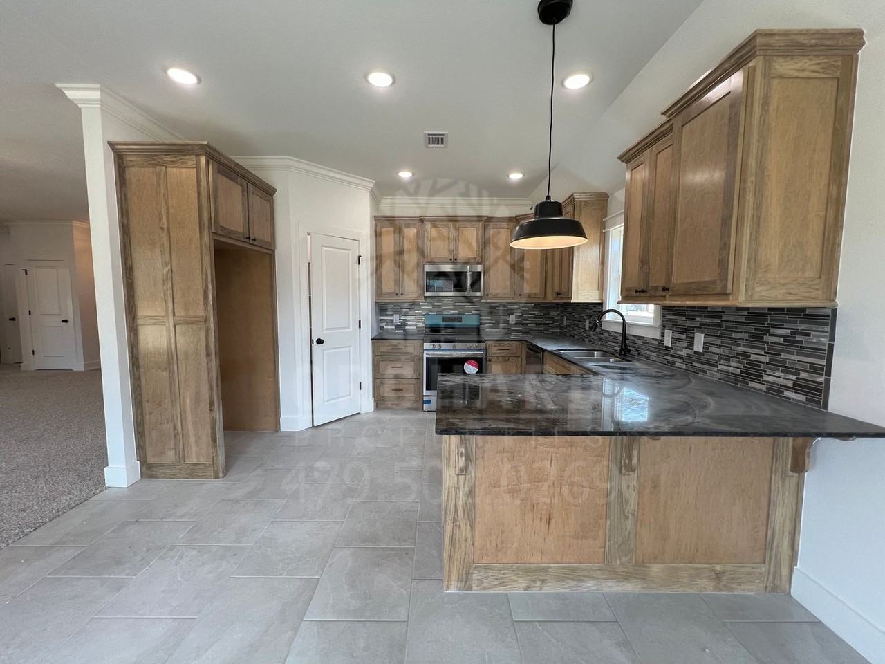 1021 Silver Birch St - Photo 3 of 18