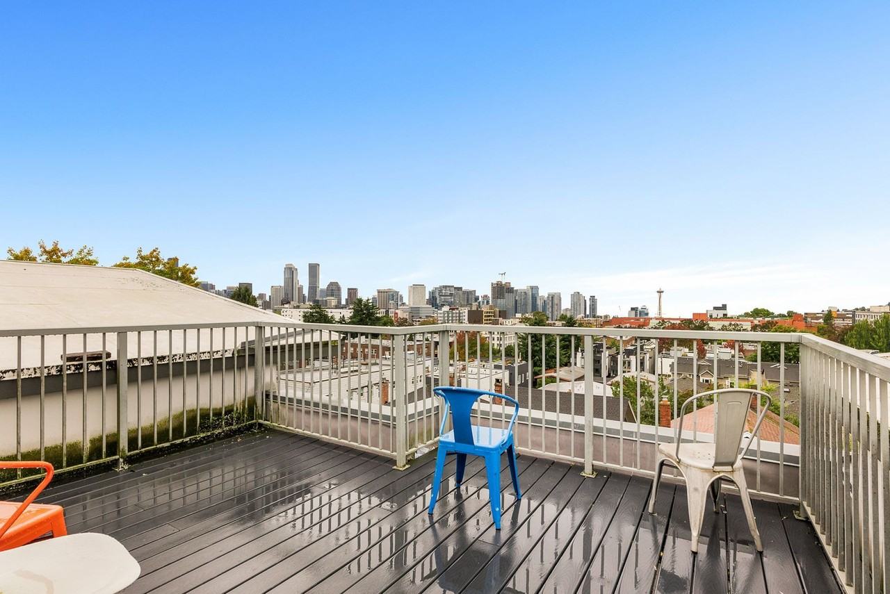 422 11th Ave - Amazing Studios! - Photo 4 of 50