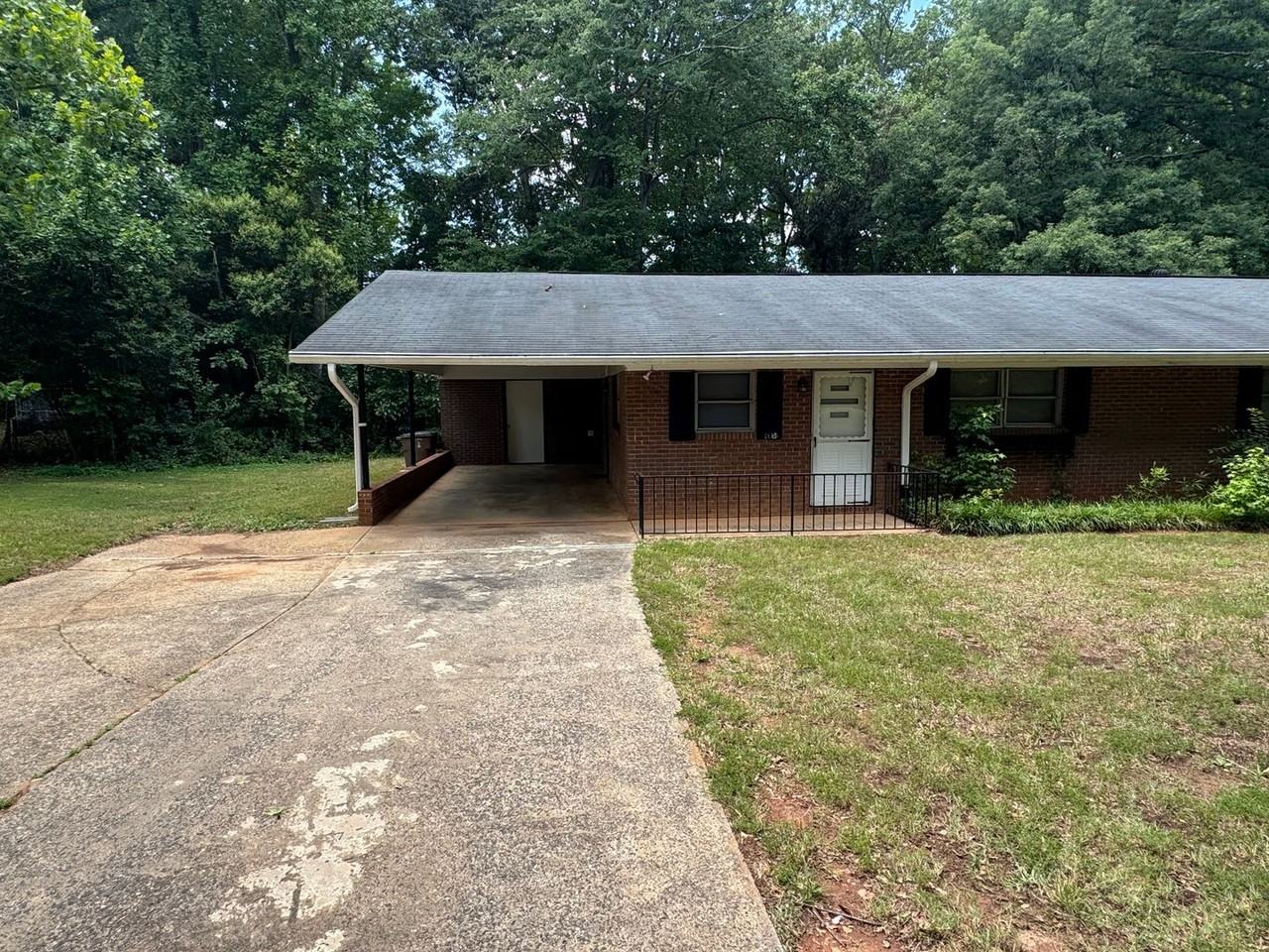 105 Green Dr #B - Photo 2 of 18
