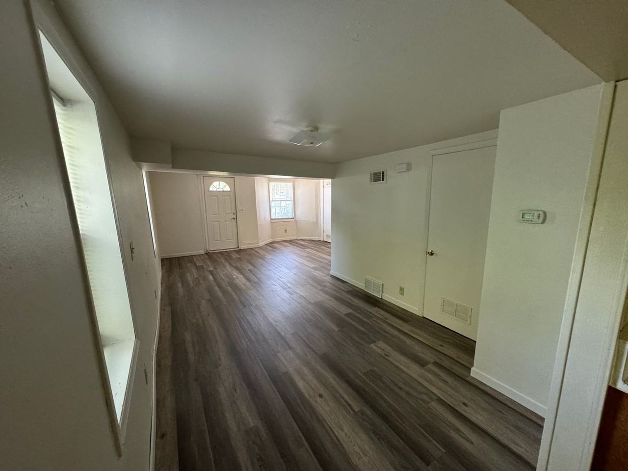2818 W Saint Paul Ave - Photo 4 of 10