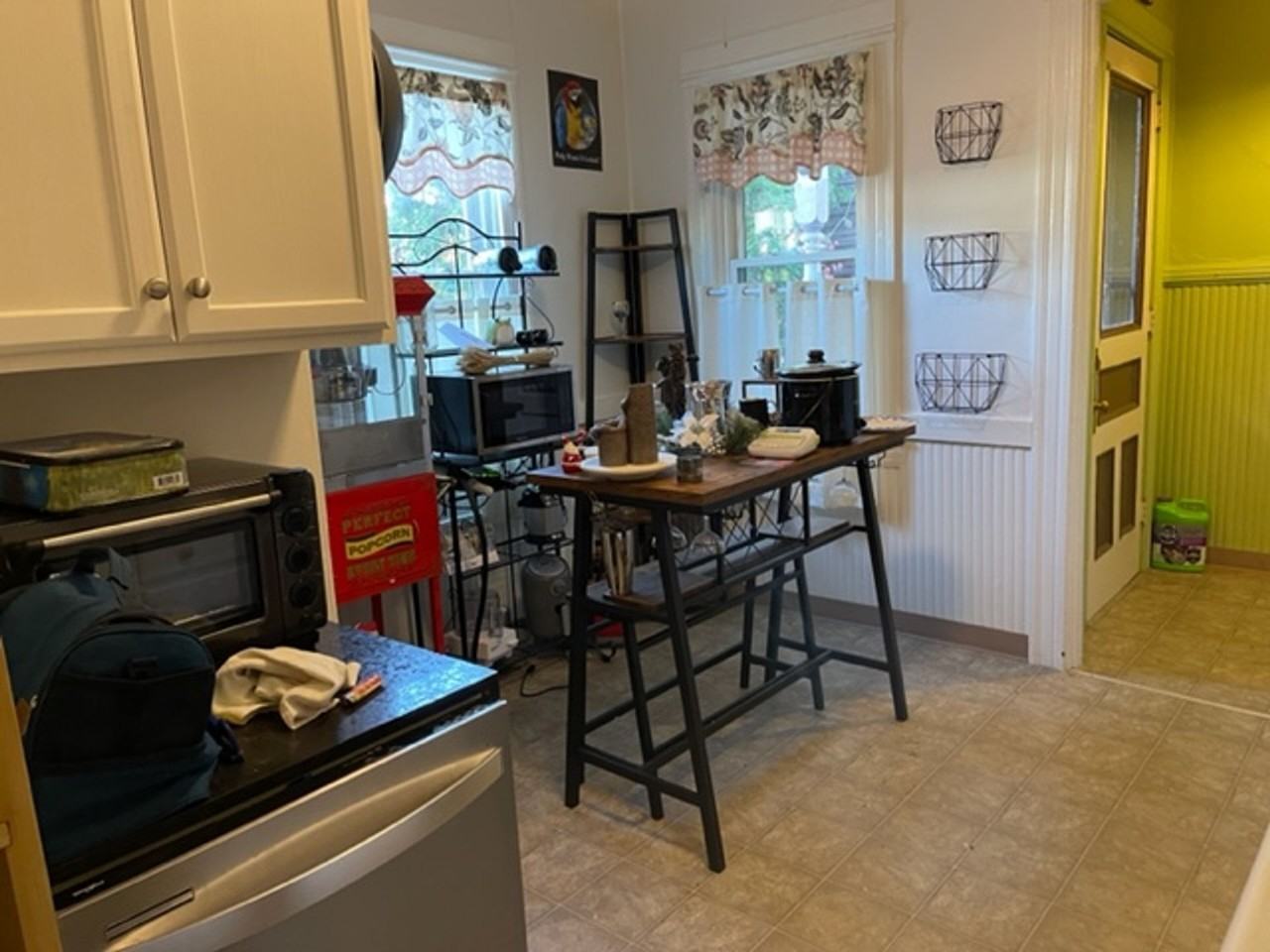 Tickle Realty - Photo 4 of 26