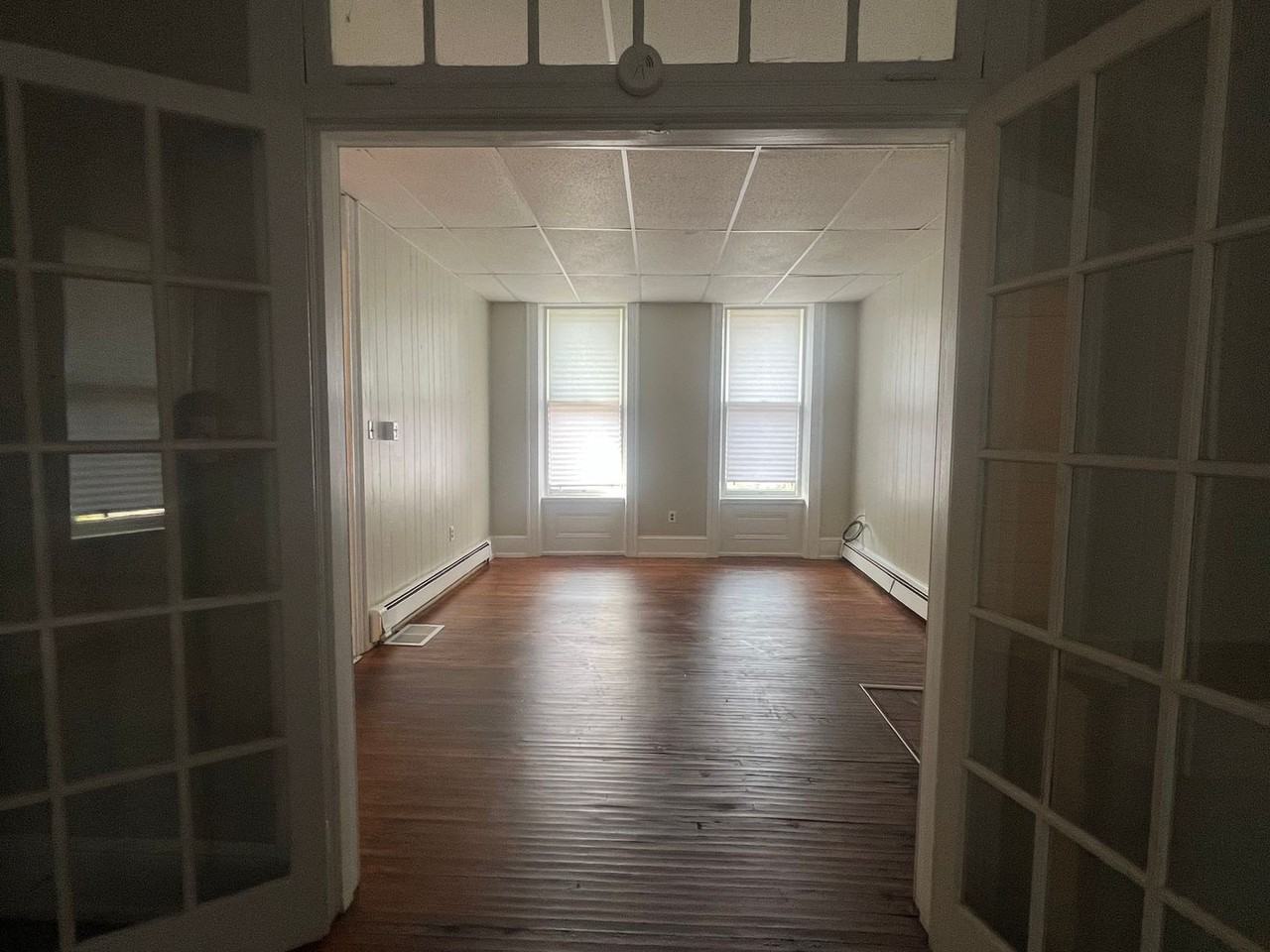 Market St E 404 - Photo 2 of 9