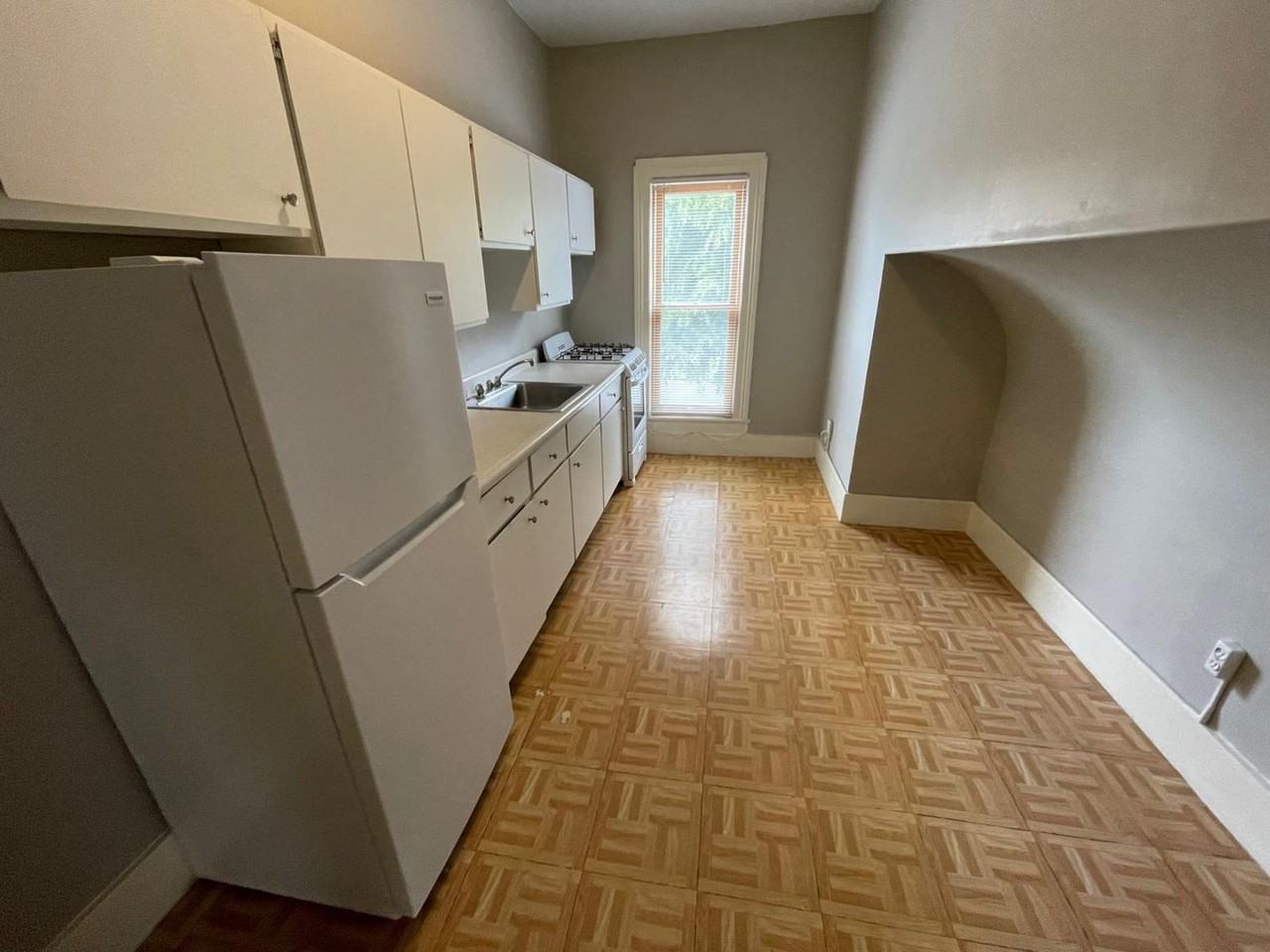 49 Vick Park A - Photo 3 of 11