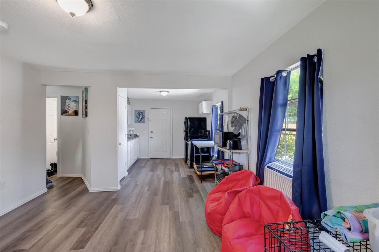 2518 Birdell St - Photo 5 of 19