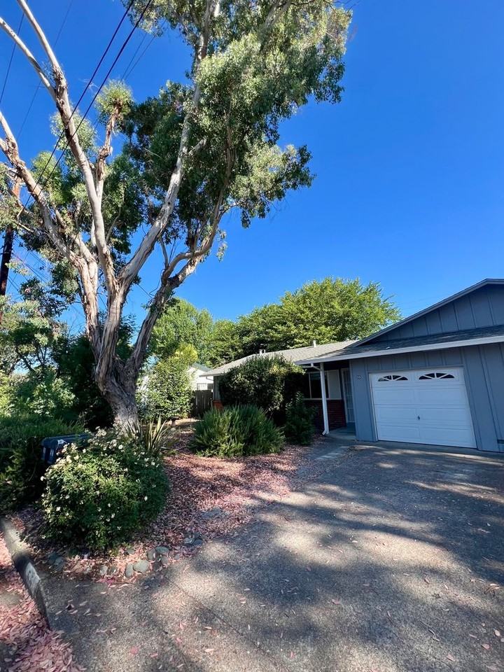 53 Ramsgate Court - Photo 2 of 15