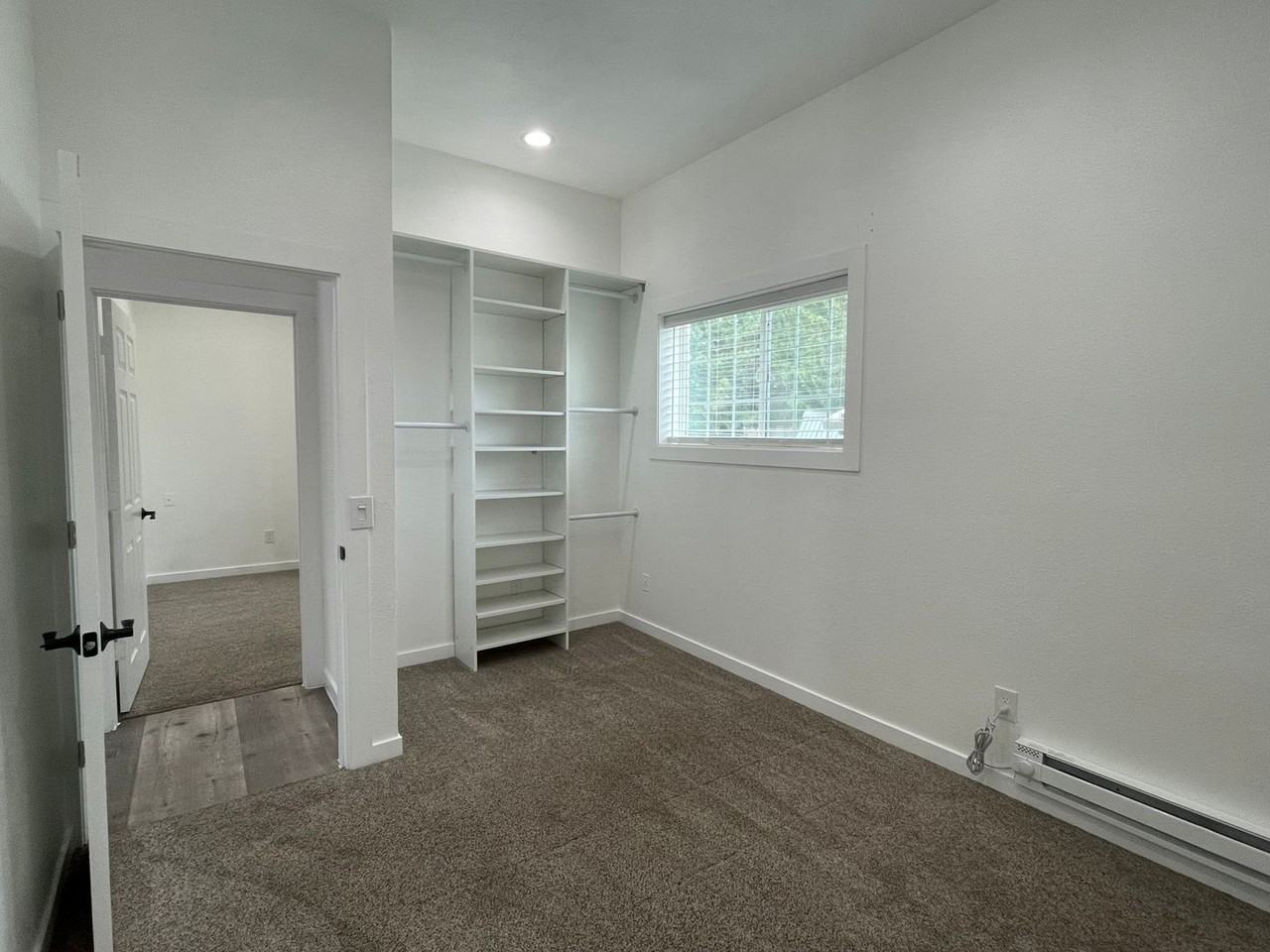 312 S Kellogg St #B - Photo 7 of 10