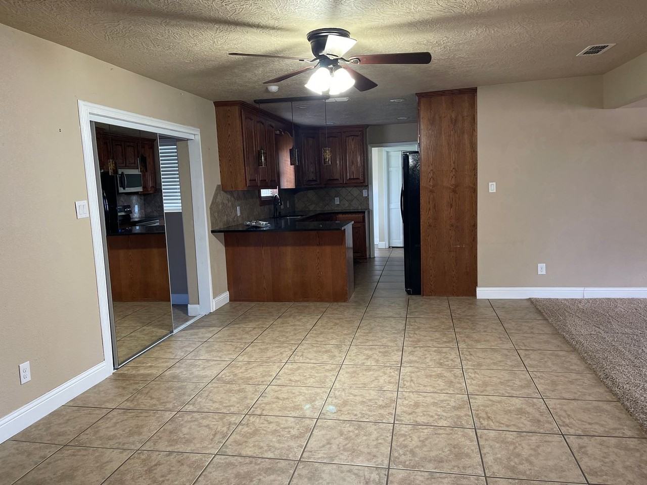 1915 Miller St - Photo 7 of 30