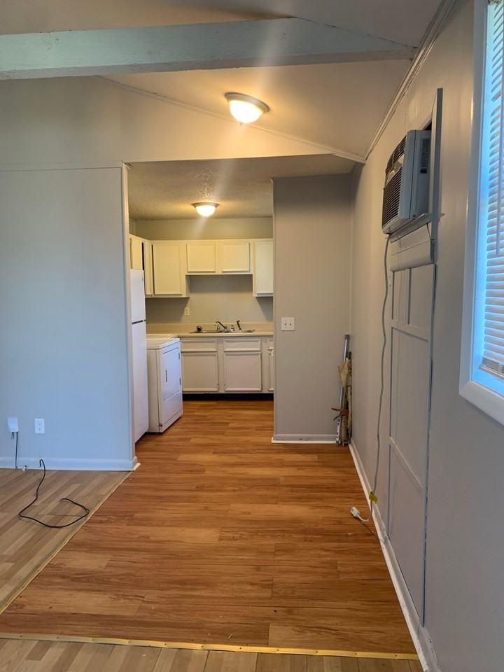 409 Cedarvalley Dr - Photo 2 of 7