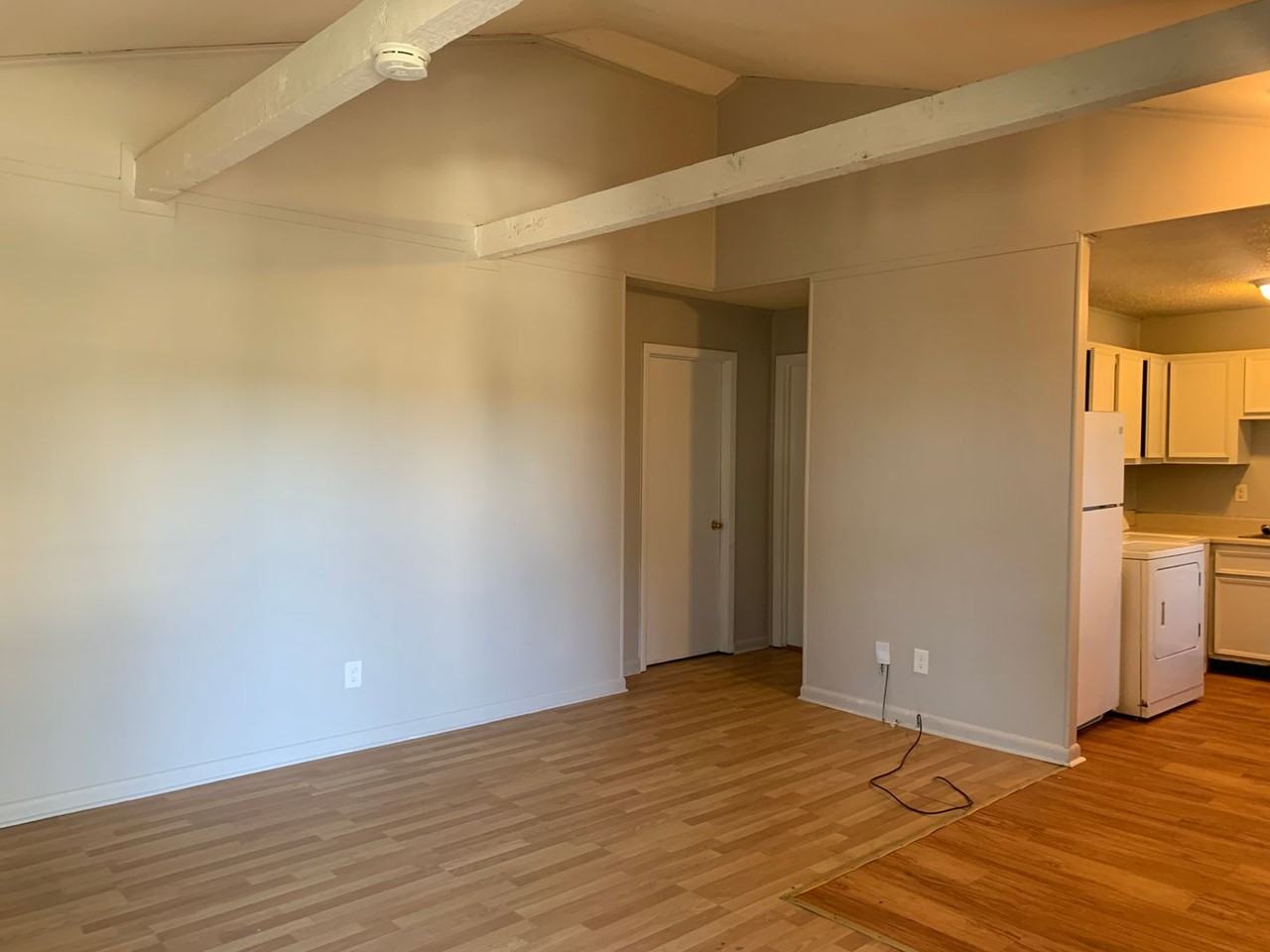 409 Cedarvalley Dr - Photo 3 of 7