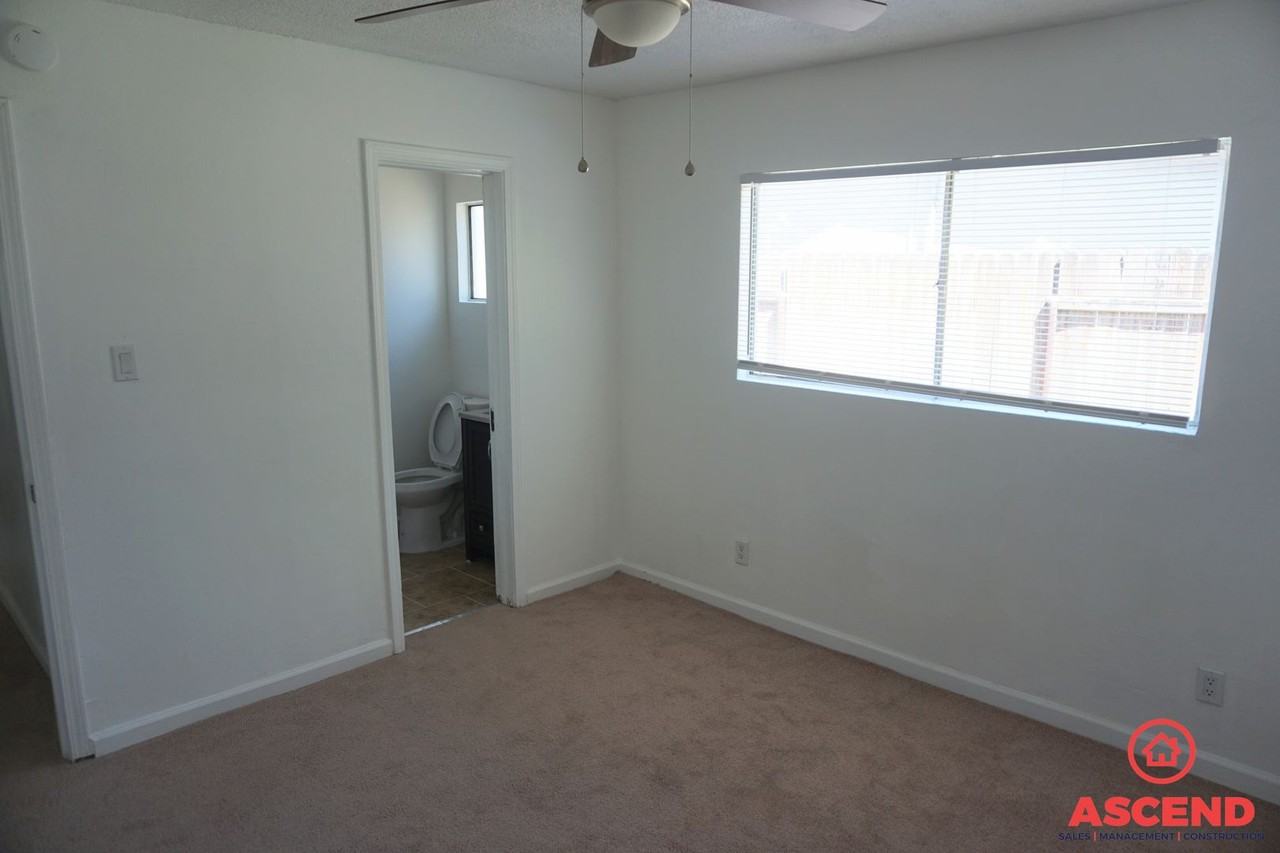 648 Delfino Ln - Photo 7 of 8