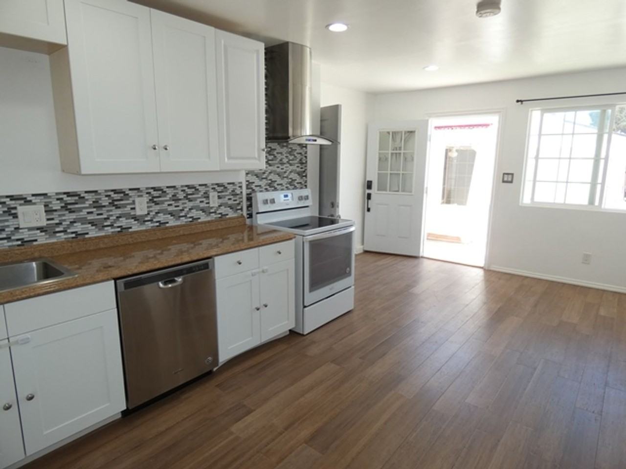 1293 Oak Knoll Rd - Photo 3 of 14