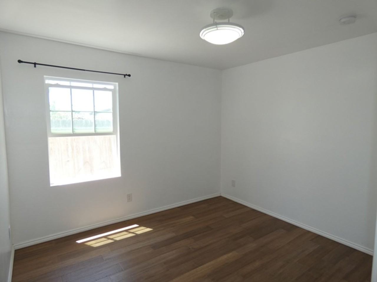 1293 Oak Knoll Rd - Photo 7 of 14