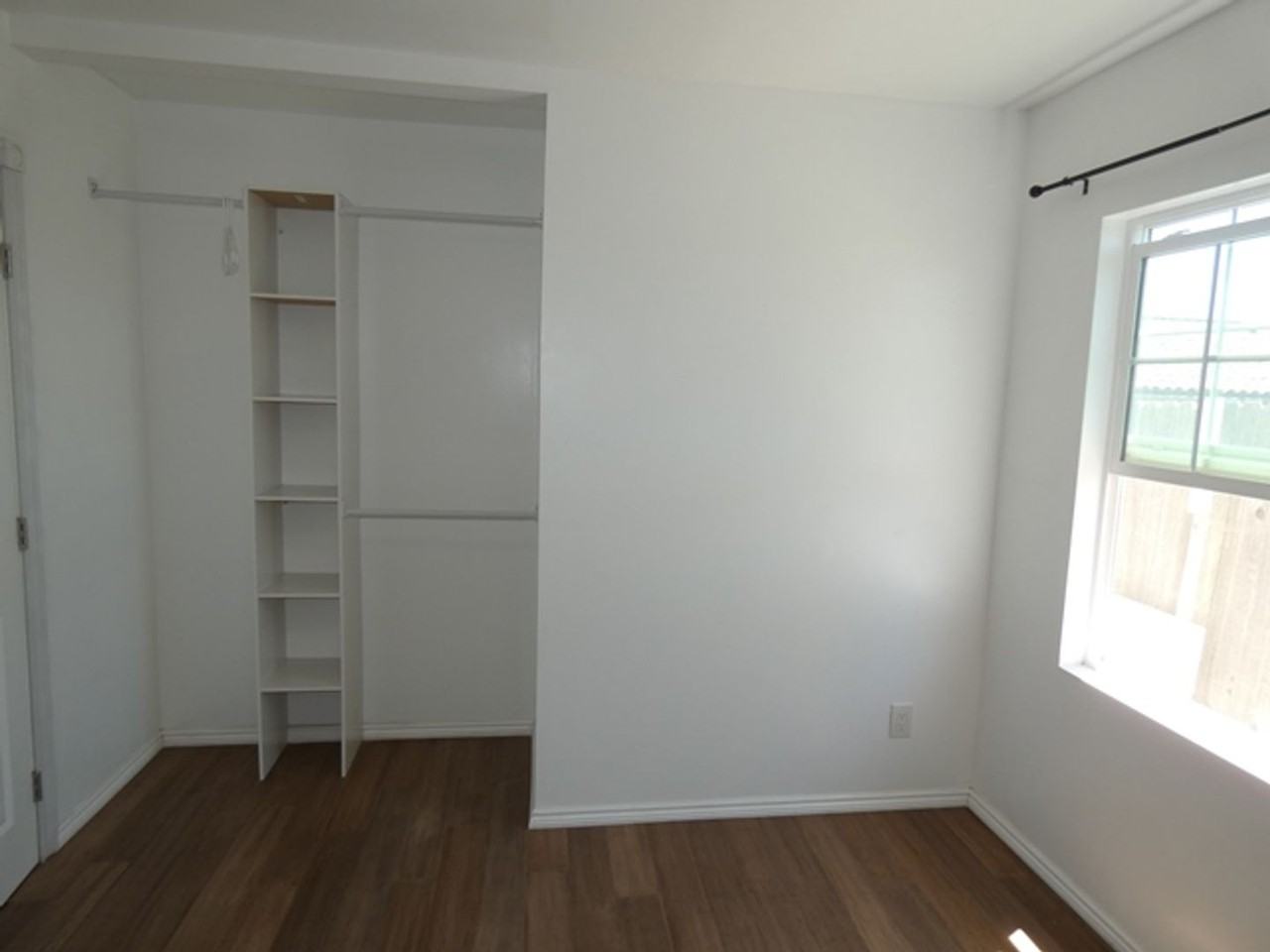 1293 Oak Knoll Rd - Photo 7 of 11