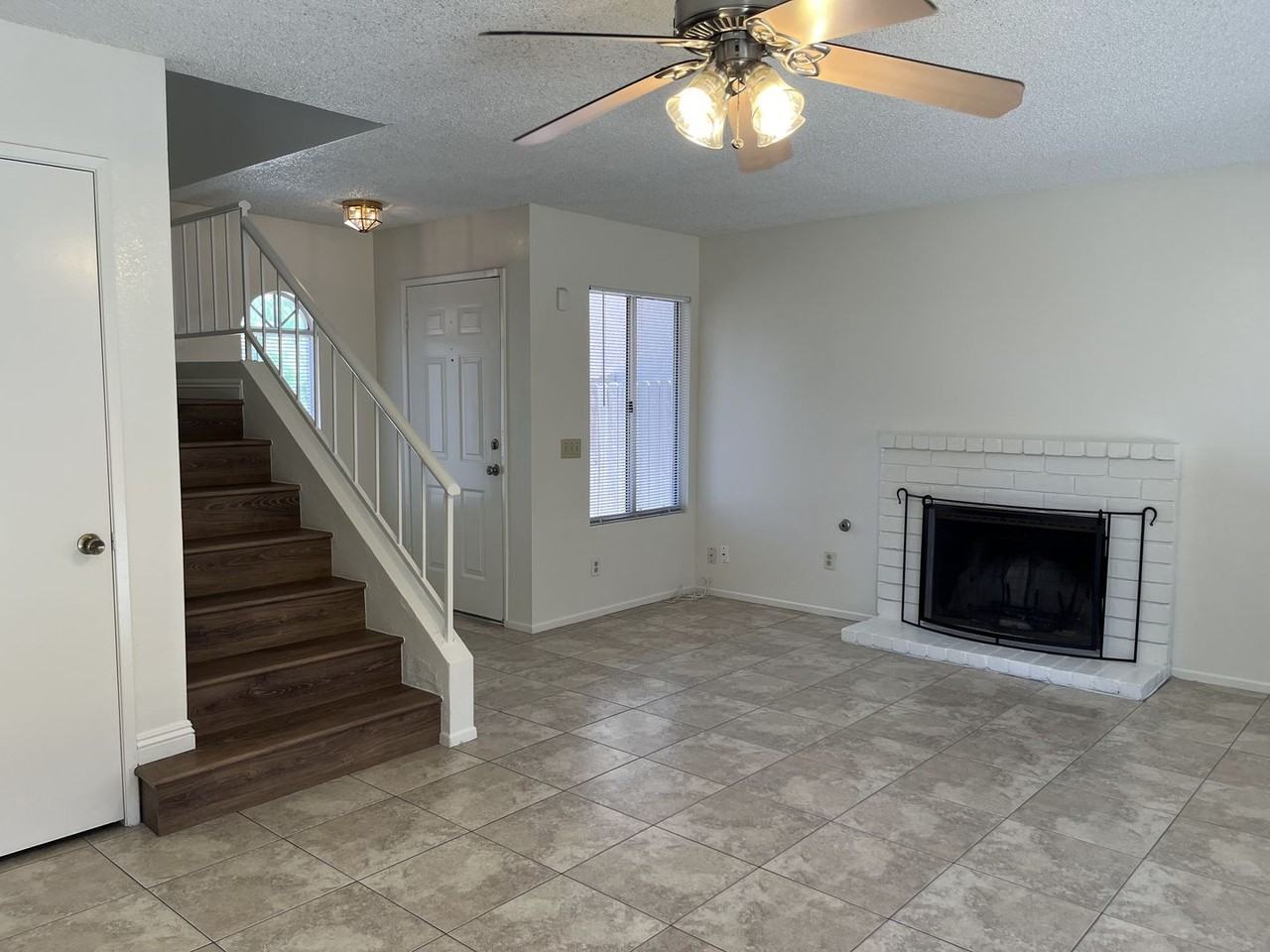 2038 Medical Center Dr - Photo 2 of 20