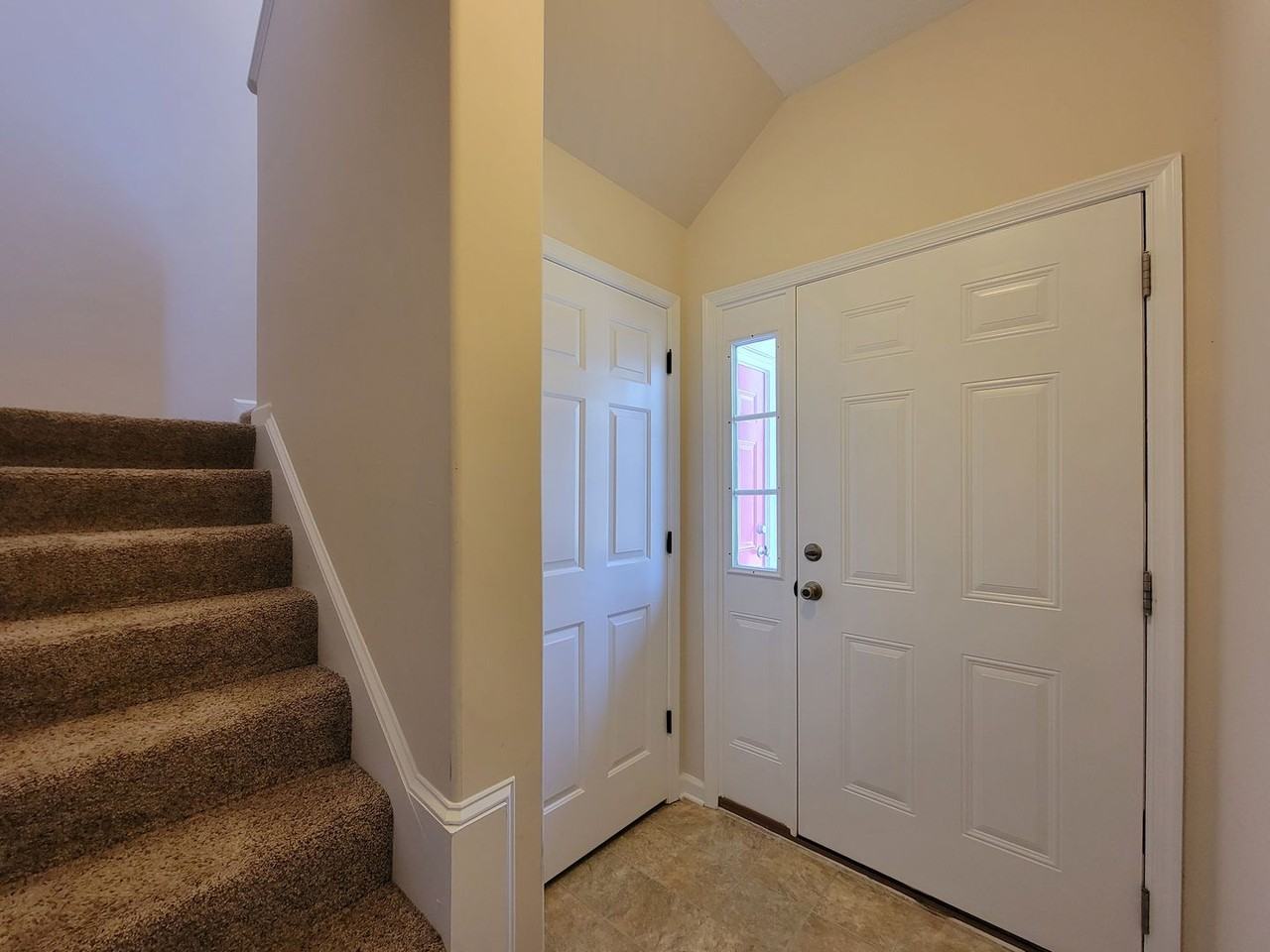 105 Lakeview Cv - Photo 3 of 36