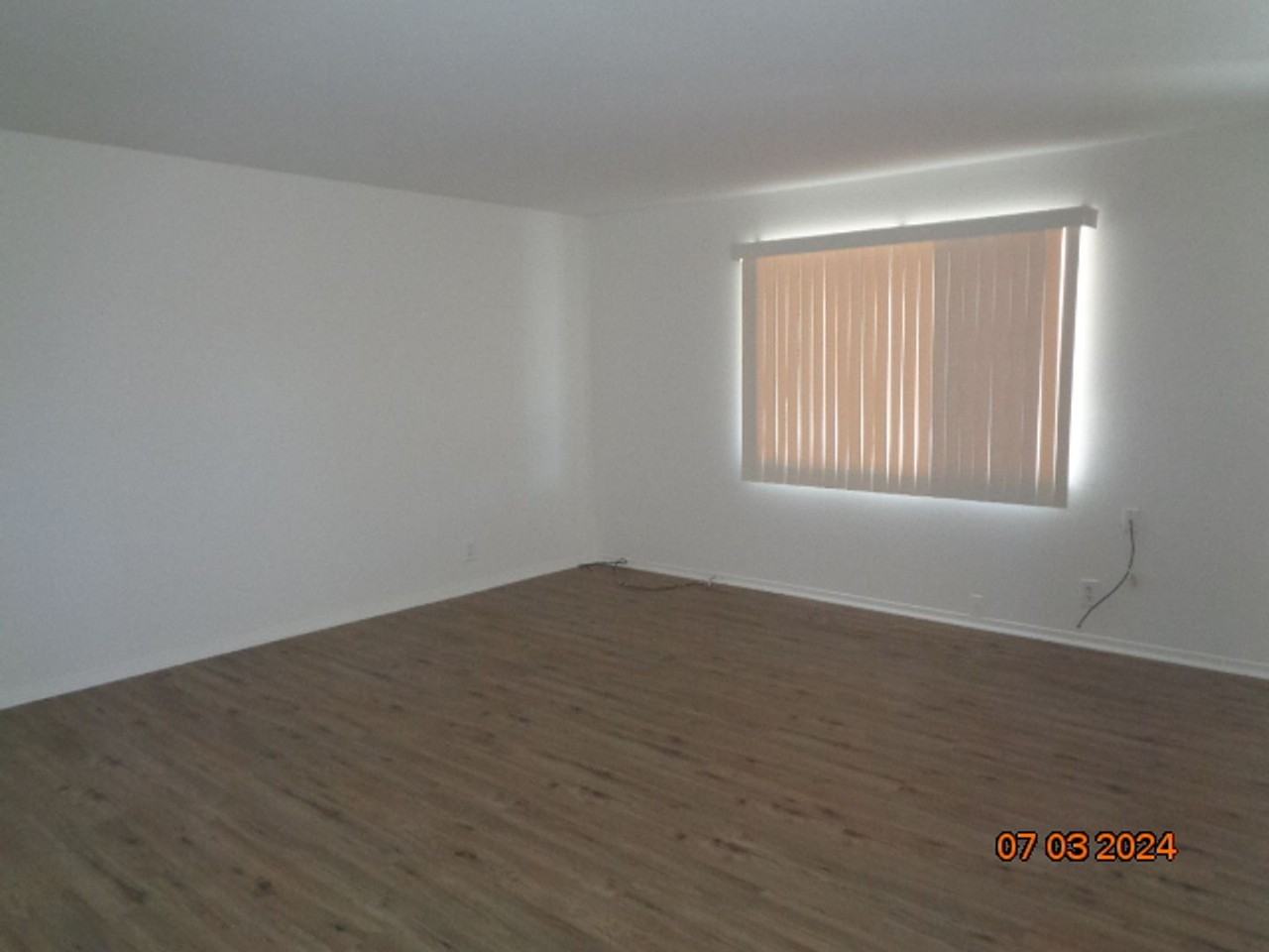 1021 W Avenue J8 - Photo 2 of 15