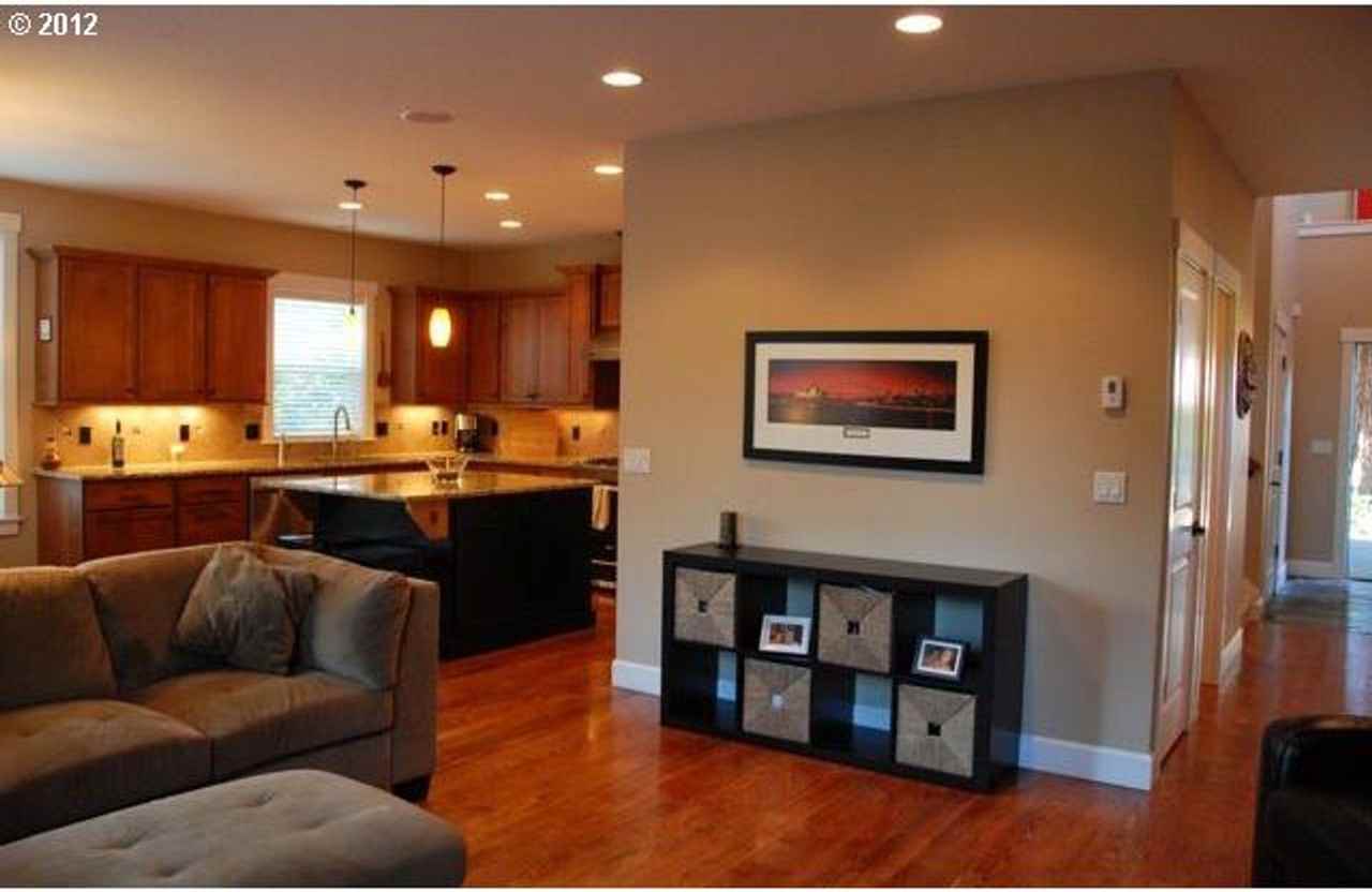 7788 Sw Stewart St - Photo 3 of 16