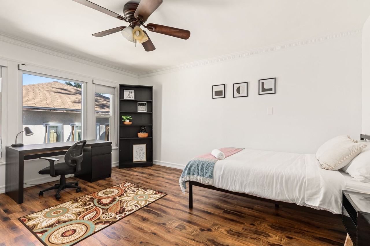 515 Landfair Avenue - Photo 2 of 6