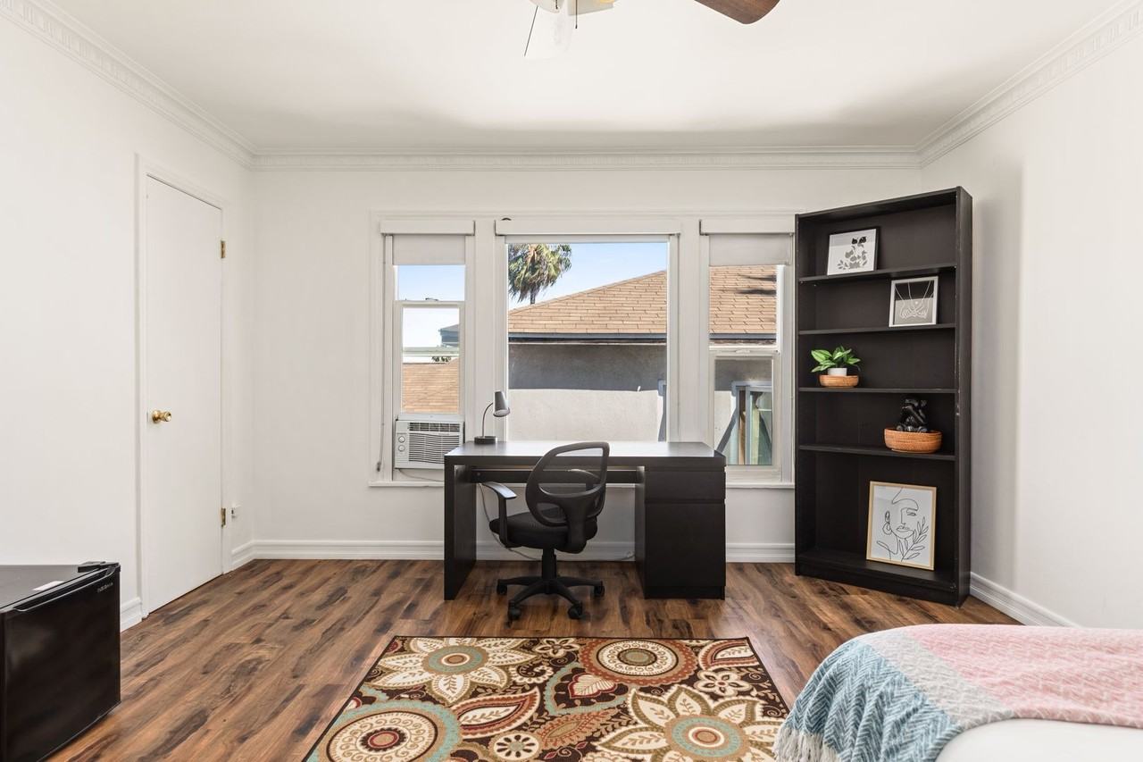 515 Landfair Avenue - Photo 5 of 6