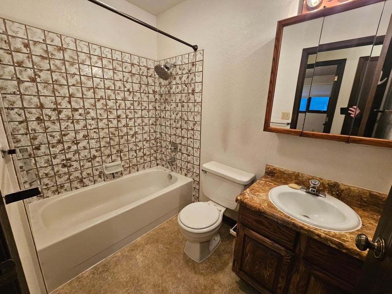 12250 Mary Ave - Photo 2 of 15