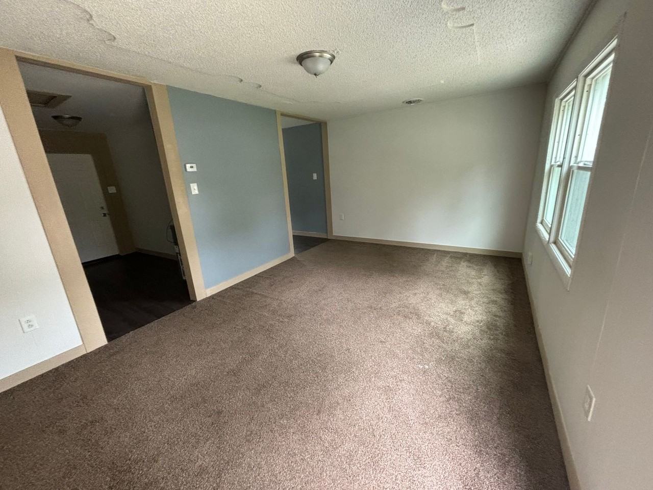 316 Se Pinecrest Dr - Photo 2 of 8