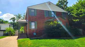 featured image of 2229 N Gatewood Ave