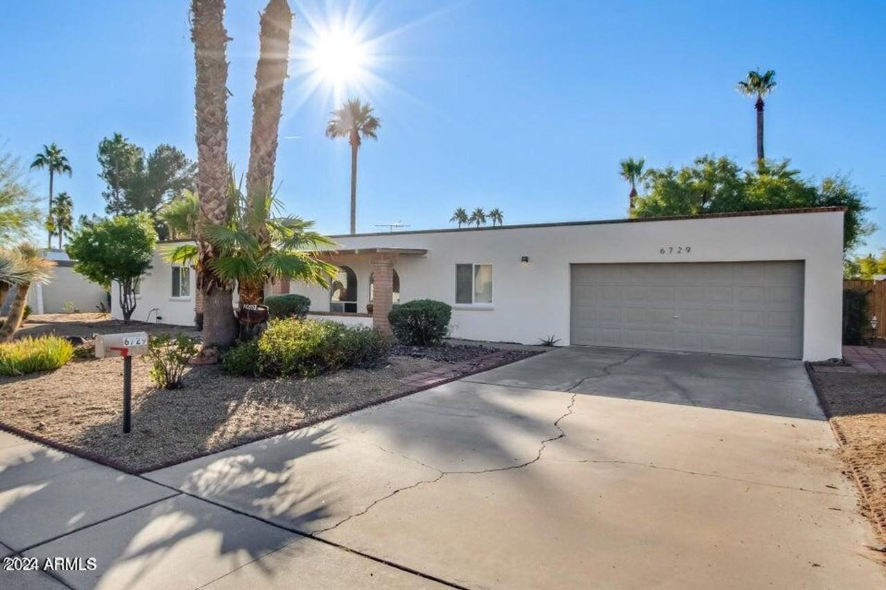 6729 E Sharon Dr - Photo 3 of 32