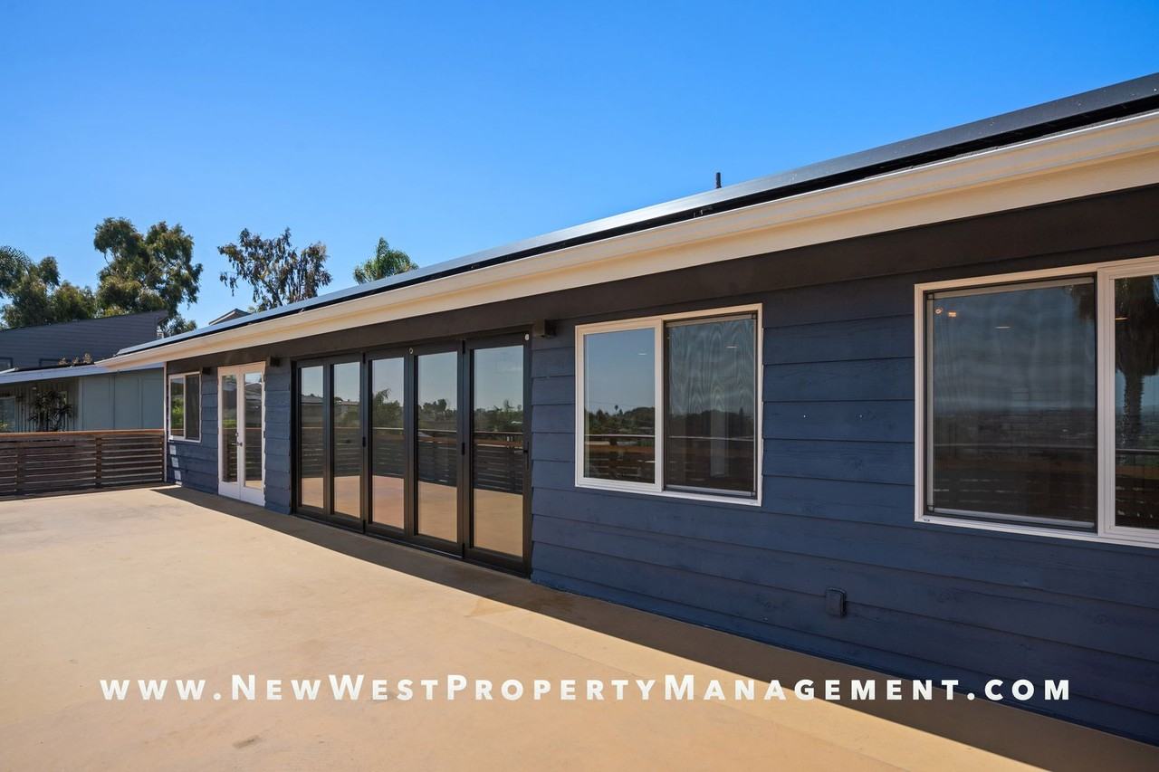 2463 Wilbur Ave - Photo 6 of 50