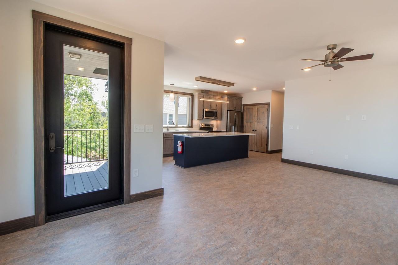802 S Lake Ave #2 - Photo 5 of 42