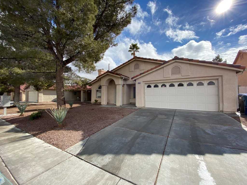 4639 Erica Dr - Photo 2 of 31