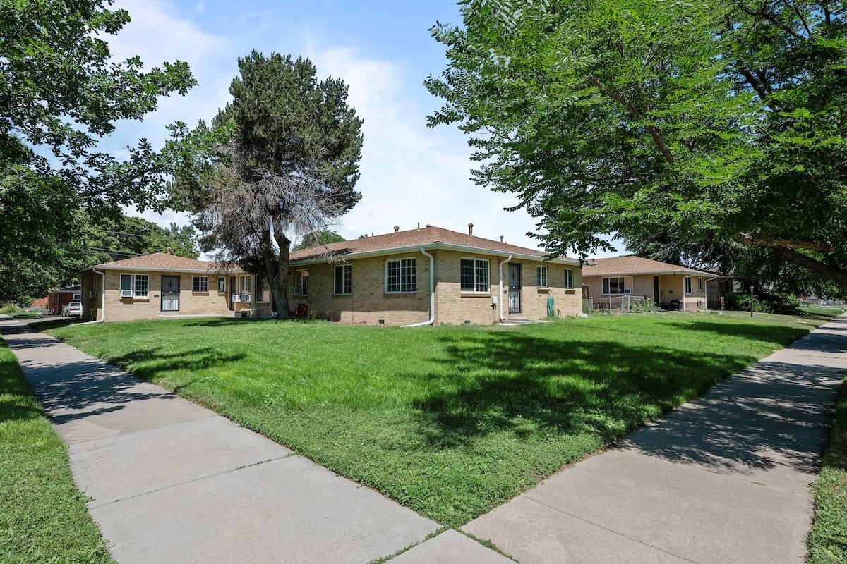 1393 S Grant St - Photo 2 of 23