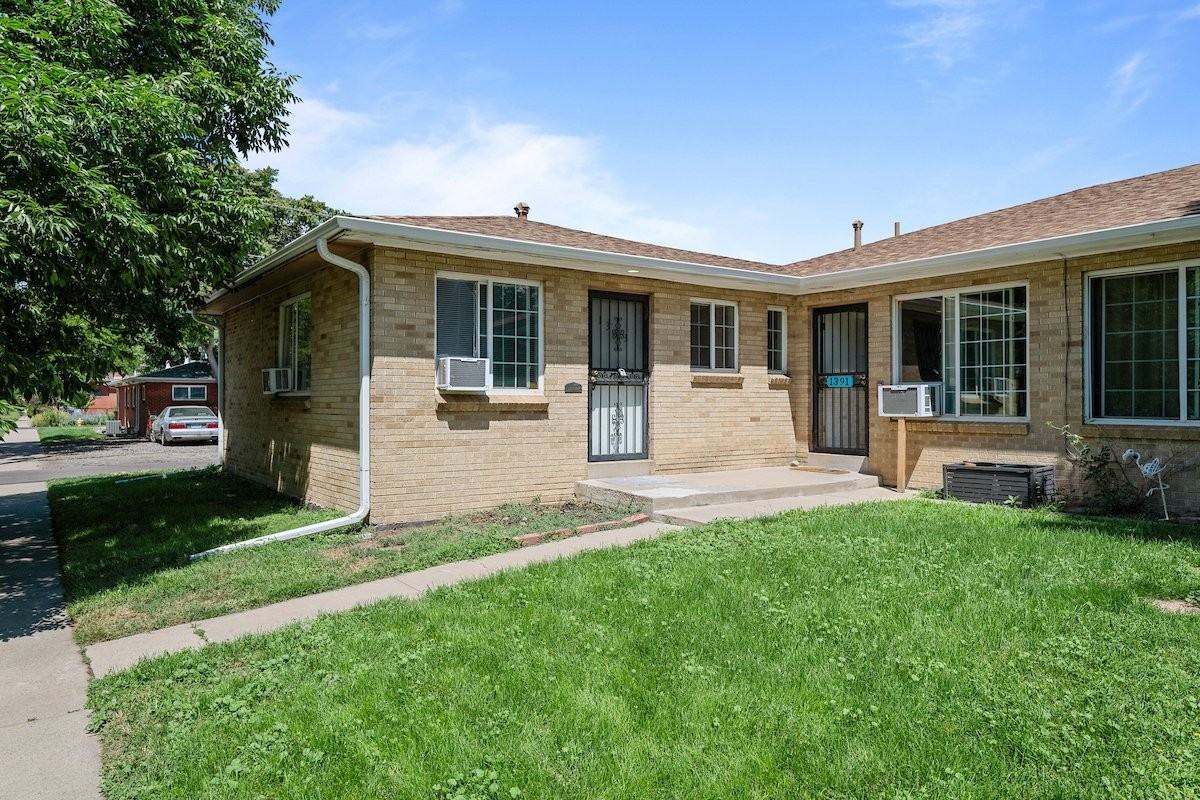 1393 S Grant St - Photo 3 of 23