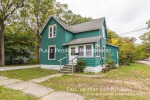 featured image of 3201 6th St