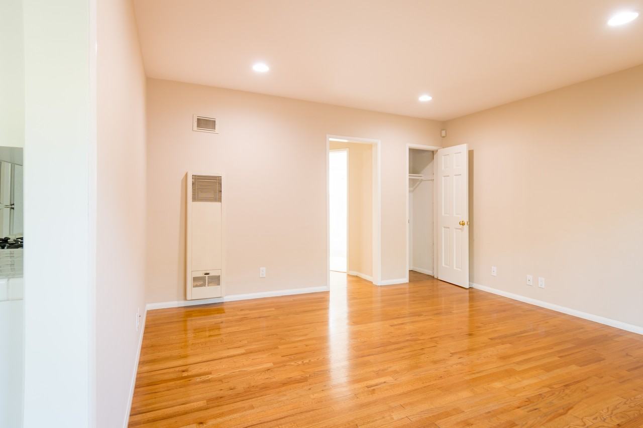 1717 Purdue Avenue #3 - Photo 3 of 11