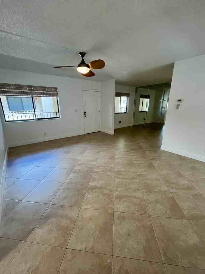 5190 Las Verdes Cir #314 - Photo 6 of 24