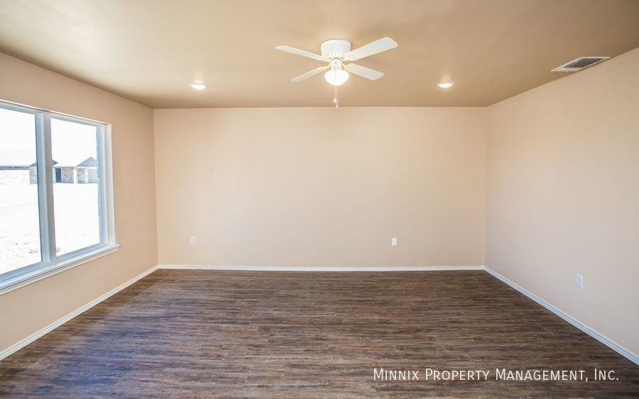 2408 Avenue O - Photo 3 of 26