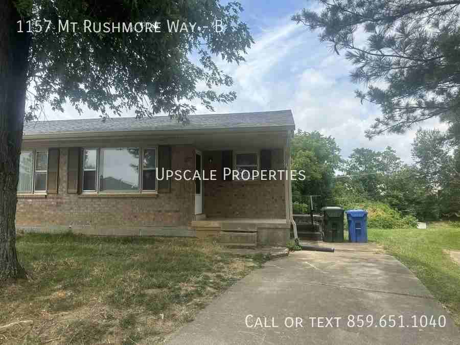 1157 Mount Rushmore Way #B - Photo 2 of 11