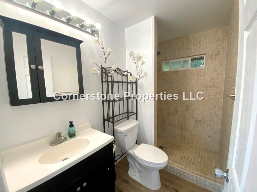 1291PAK - Photo 2 of 8