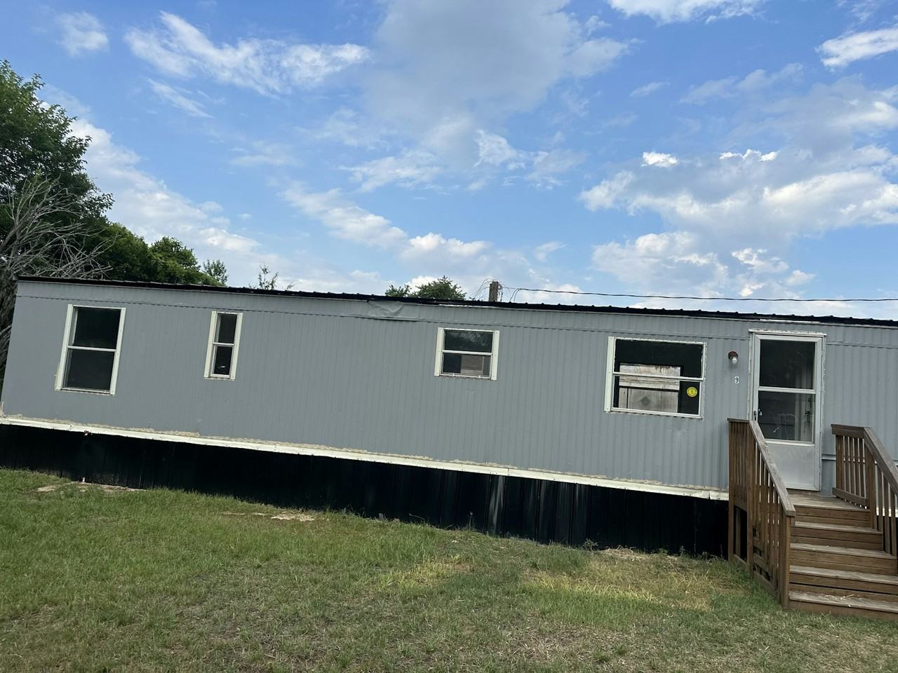 9 Noble Park St - Photo 2 of 10