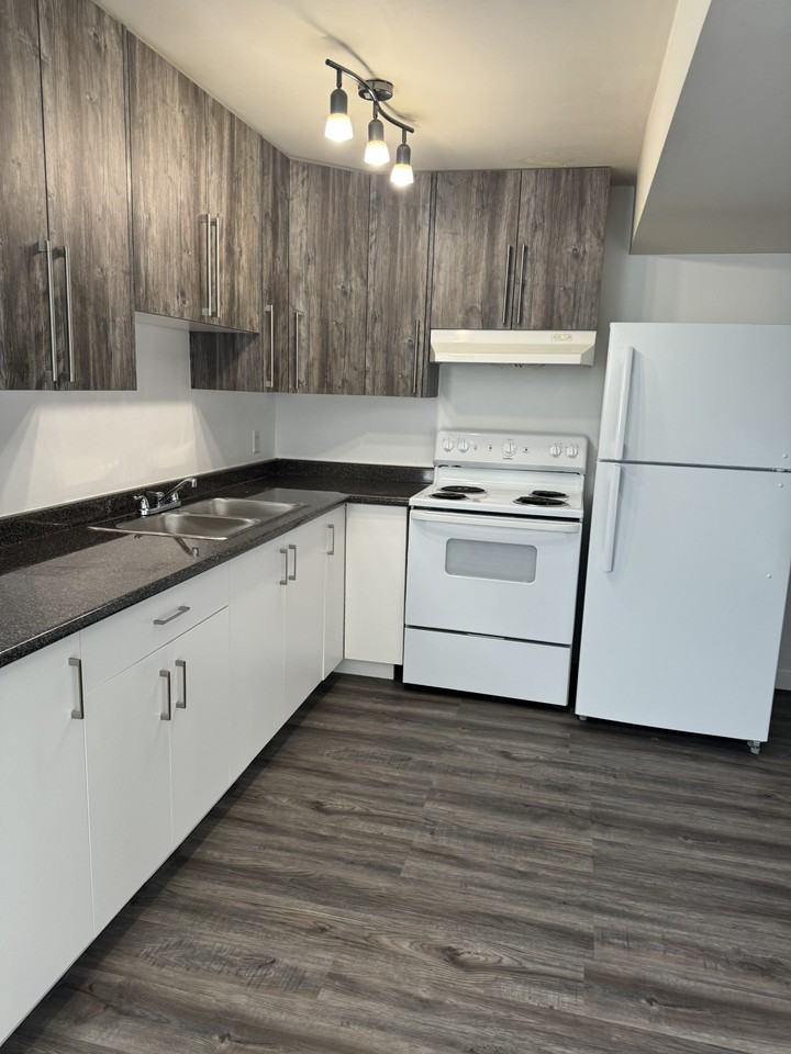 300-107 - 1470 - 1478 Milburn Avenue - 1478 - B #1478B - Photo 3 of 10